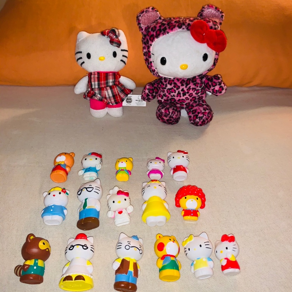 Huge HELLO KITTY LOT 😻❤️